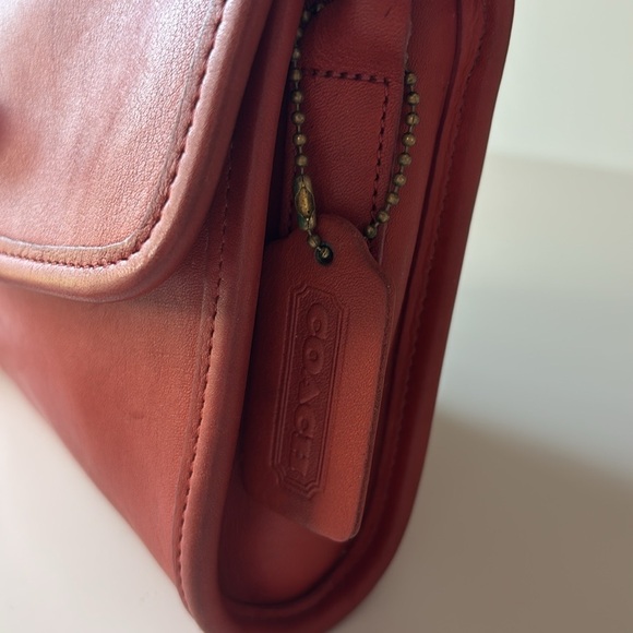 Coach | Vintage Chrystie #9892 in Red with Spring Lock - Picture 12 of 15